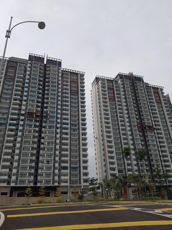 Apartment Alyssa 3r 3b *